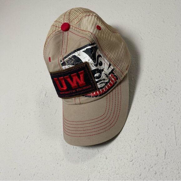 Vintage Captivating Headgear NCAA University Of Wisconsin Badgers Trucker Hat - Picture 2 of 11